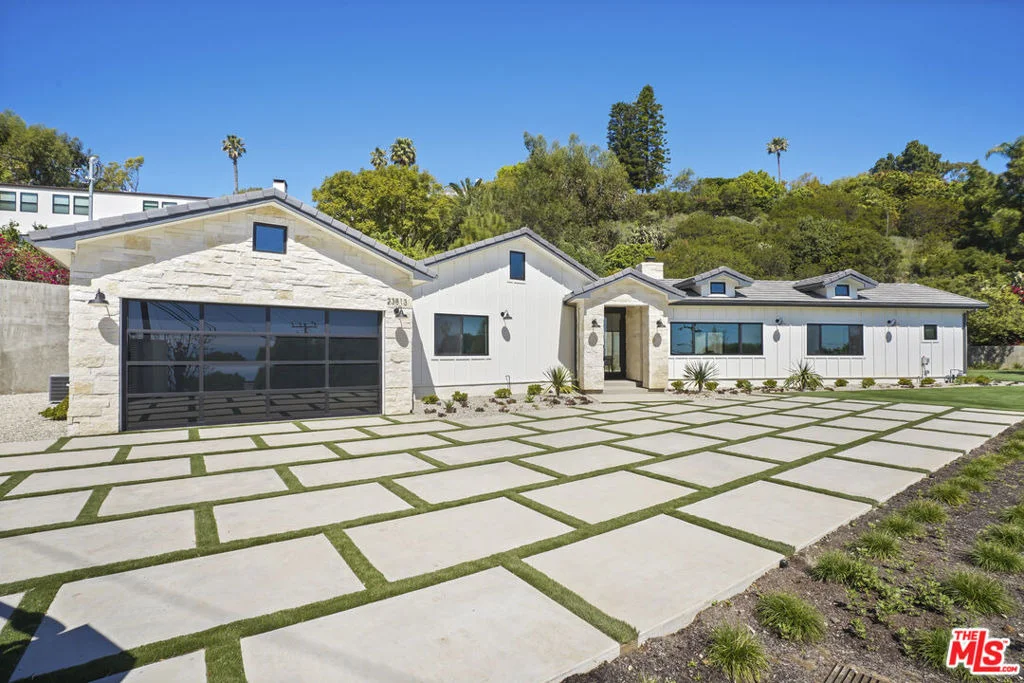 Photo of 23813 Harbor Vista Drive