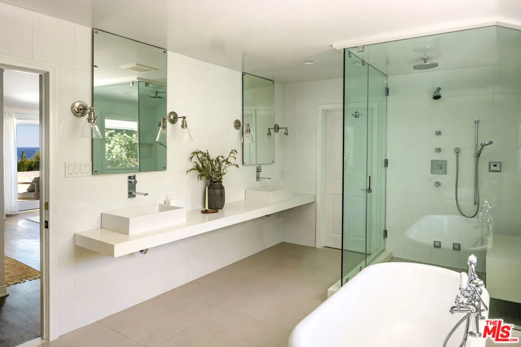 Photo of 29225 Cliffside Drive
