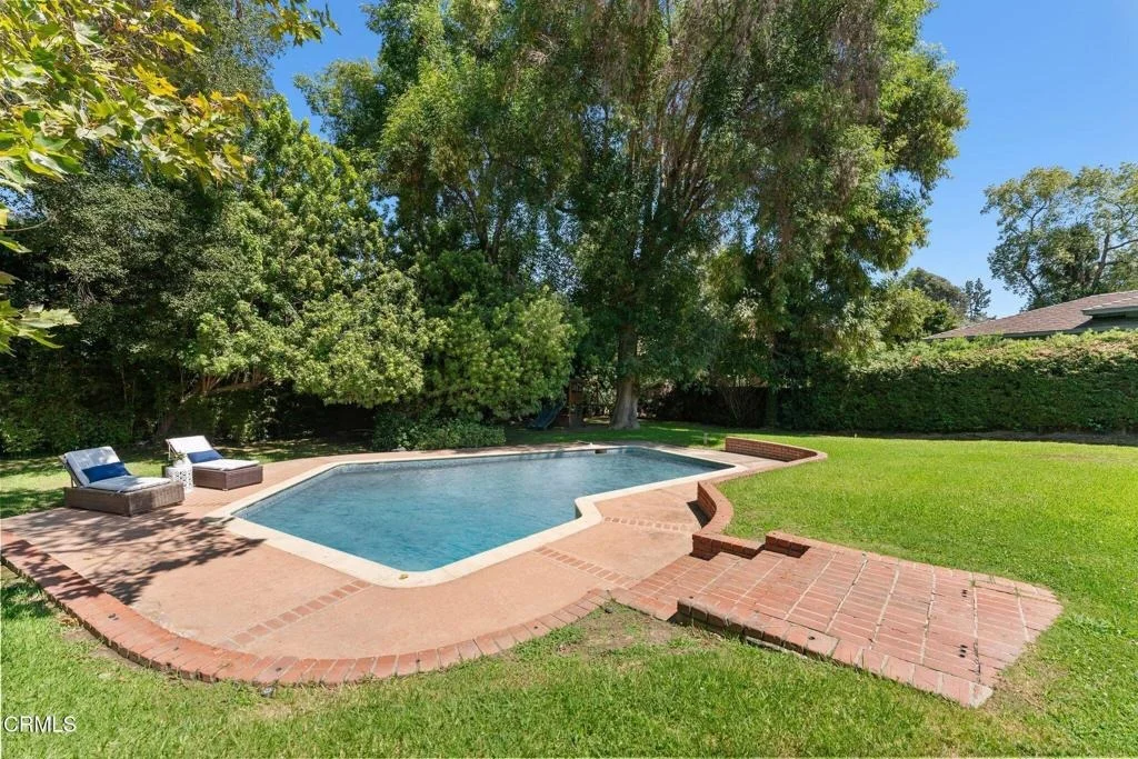 Photo of 340 Glen Summer Road