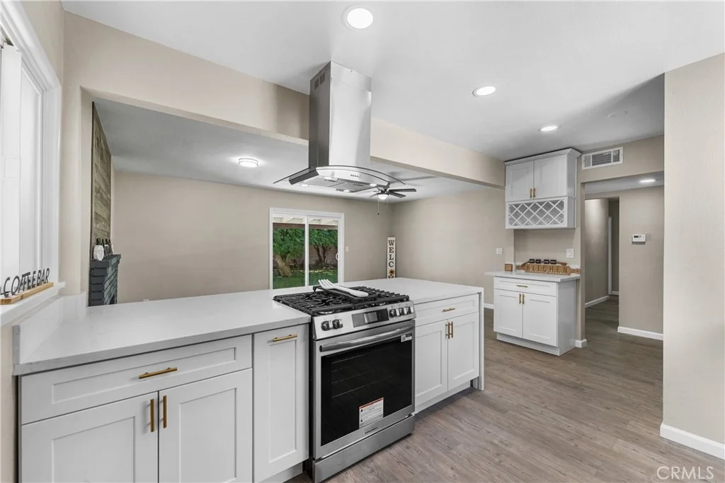Photo of 1438 W Ivyton Street