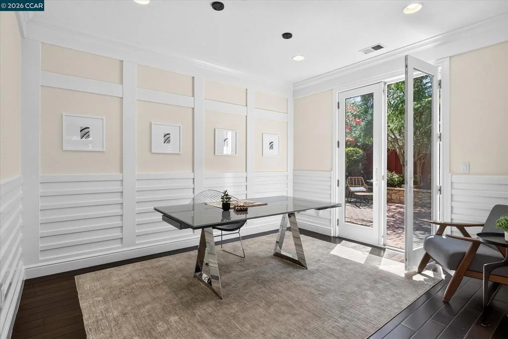Photo of 3086 Hastings Way