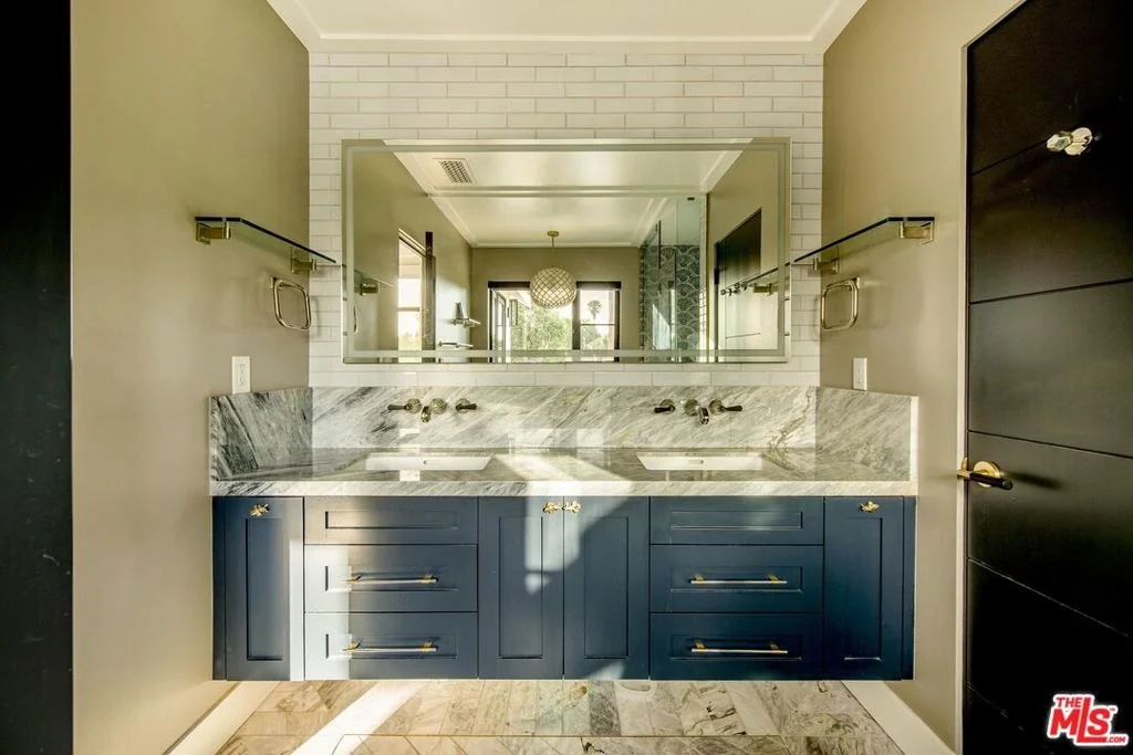 Photo of 231 S Orchard Drive