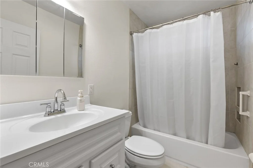 Photo of 983 Fairview Drive