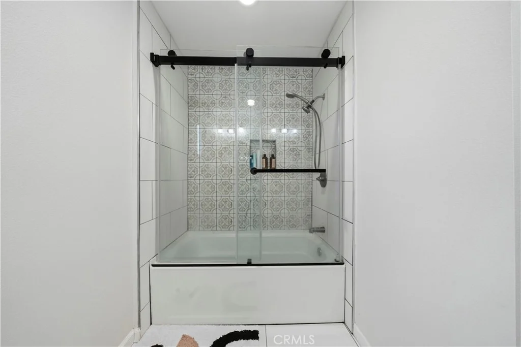 Photo of 1650 Paraiso