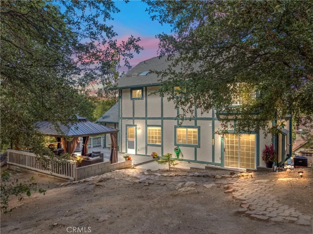 Photo of 955 Teakwood Drive
