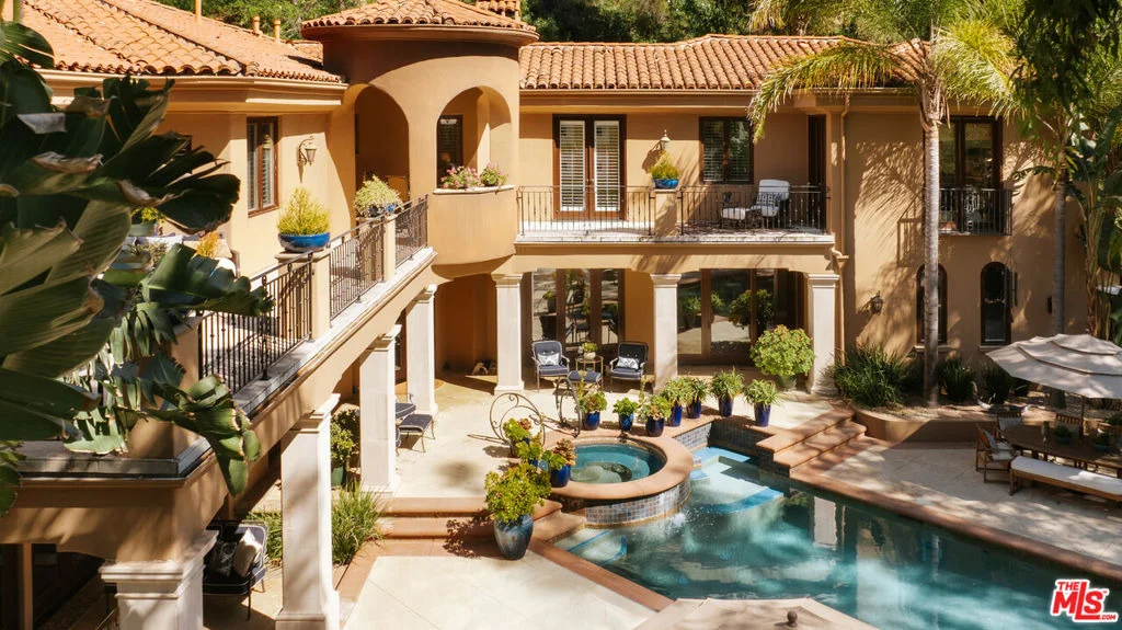 Photo of 2700 Benedict Canyon Drive