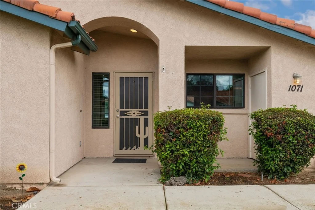 Photo of 1071 Merrill