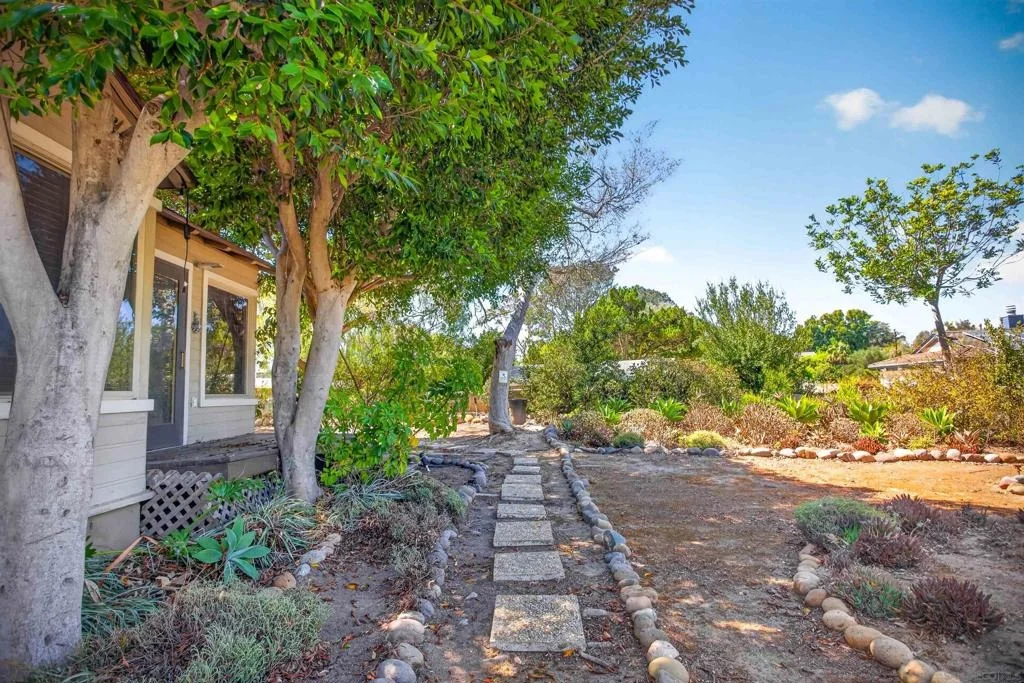 Photo of 5018 Soledad Rd