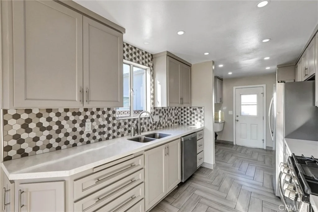 Photo of 20915 Ely