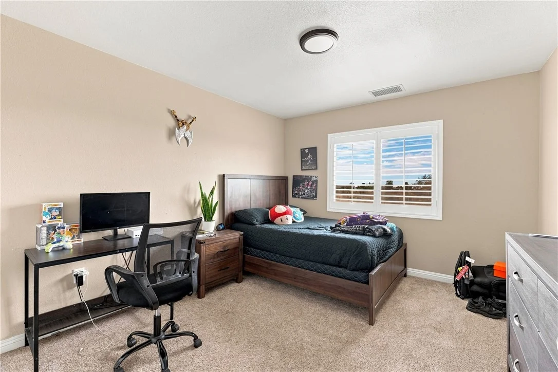 Photo of 10215 Nielson