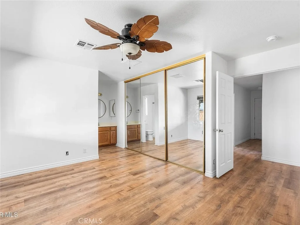 Photo of 736 E Avenue J6