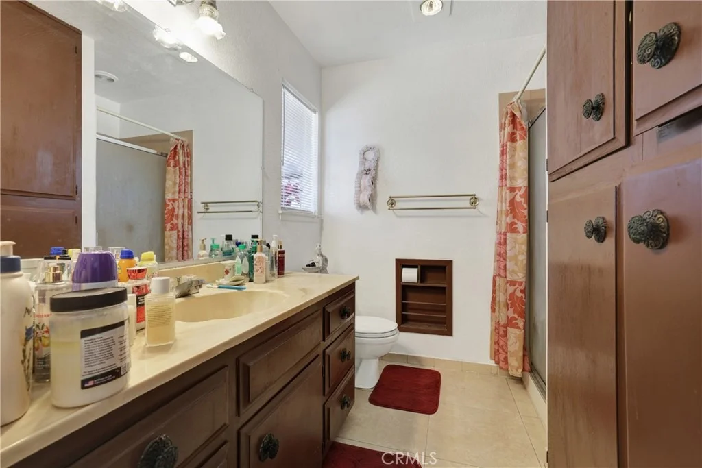 Photo of 3949 BLUFF