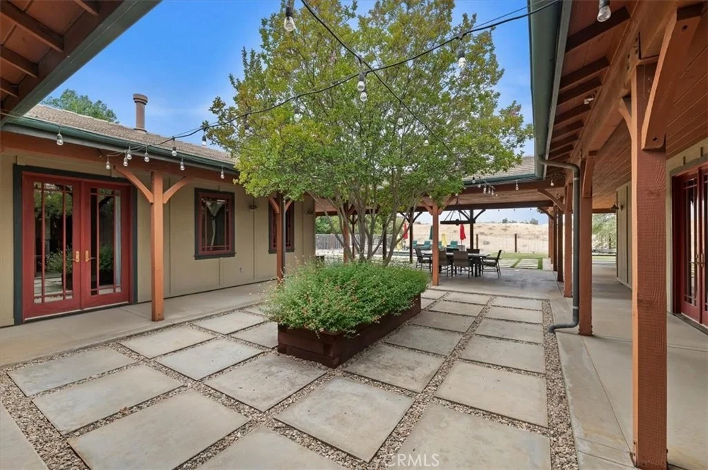 Photo of 16420 Rocky Glen Road