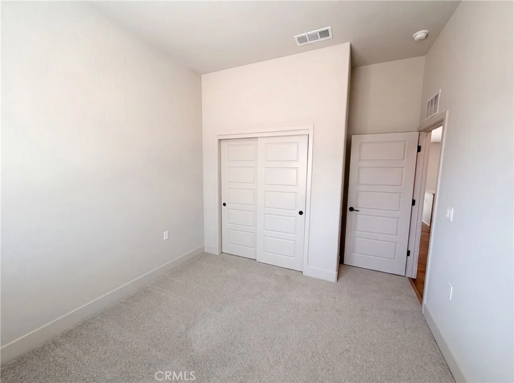 Photo of 2246 N Marion