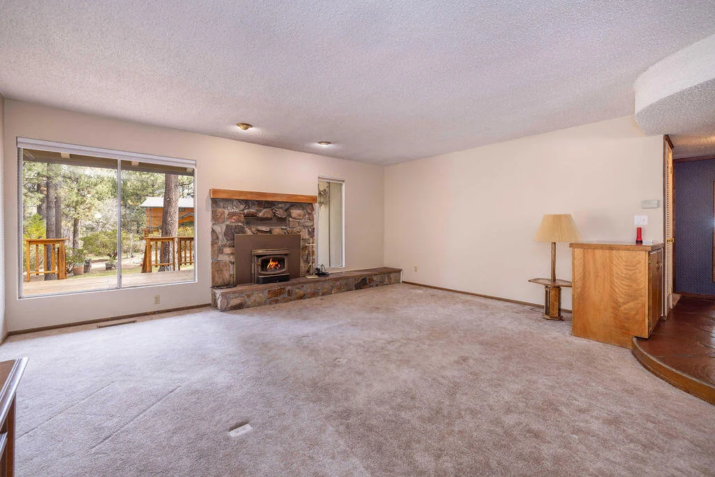 Photo of 41726 Comstock Lane