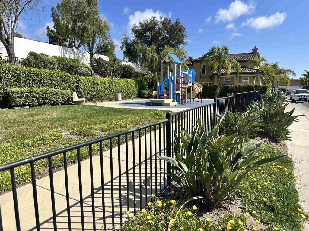 Photo of 3985 Carino Way