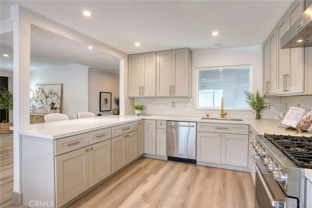 Photo of 25112 Northrup Drive