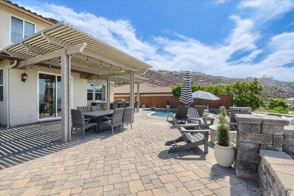 Photo of 6048 Cala Lily St