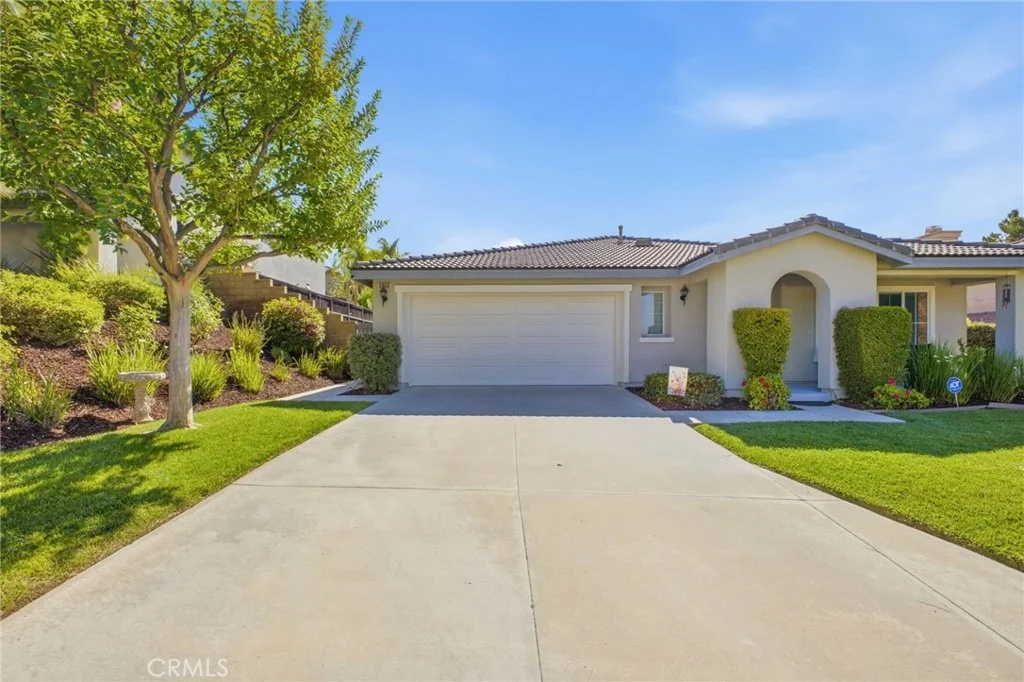 Photo of 3966 Bennett