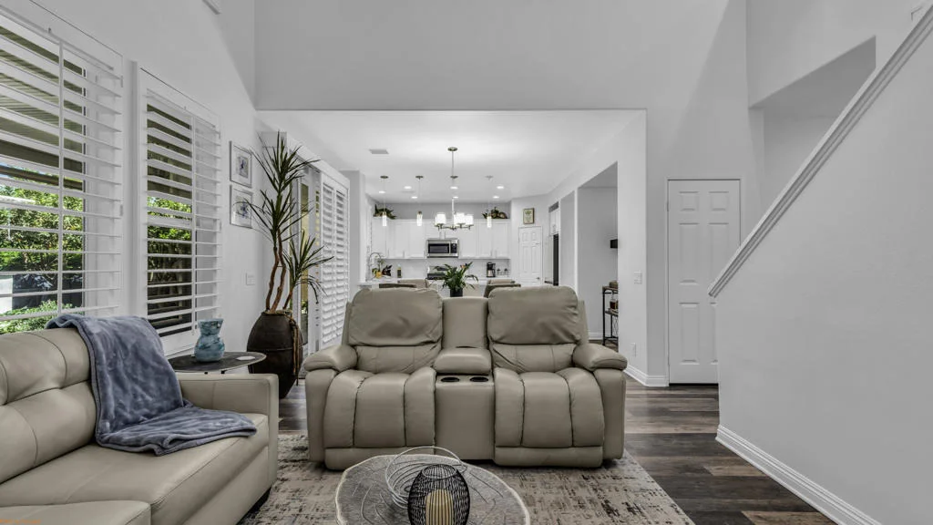 Photo of 49785 Redondo Poniente