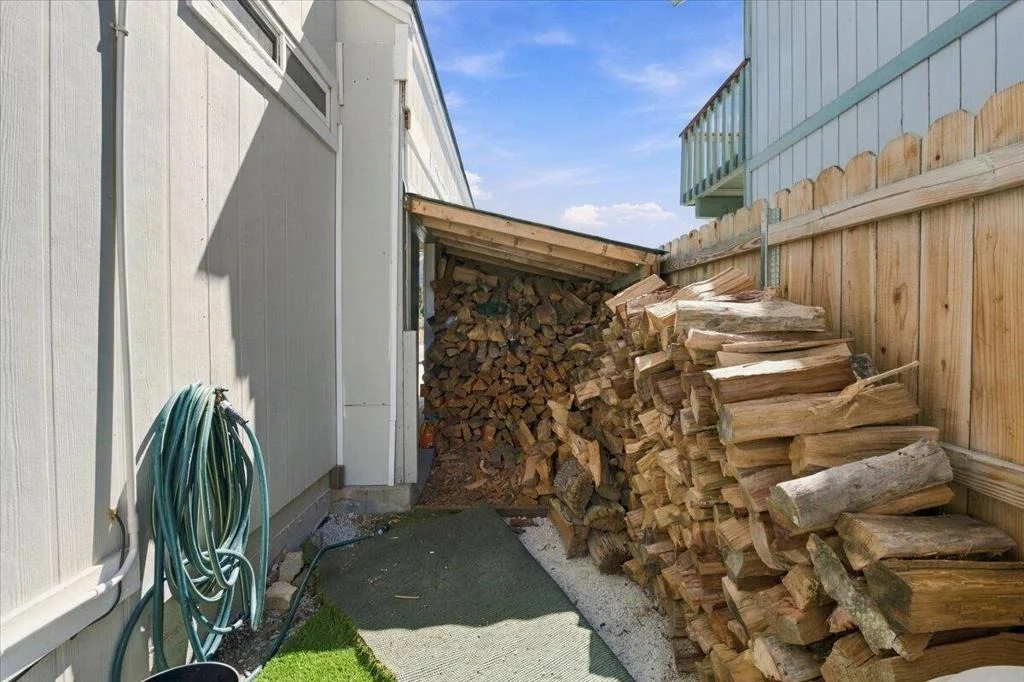 Photo of 2125 State Lane