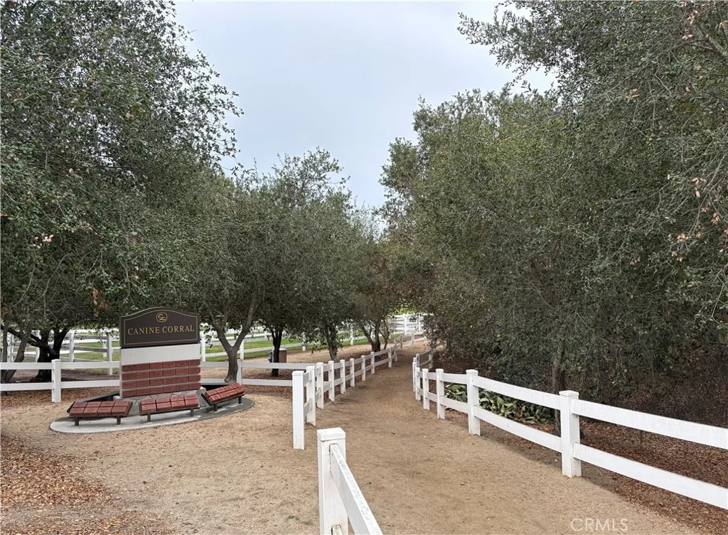 Photo of 5 Mountain Gate
