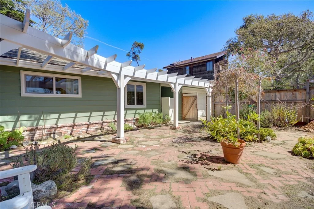 Photo of 2410 Langton