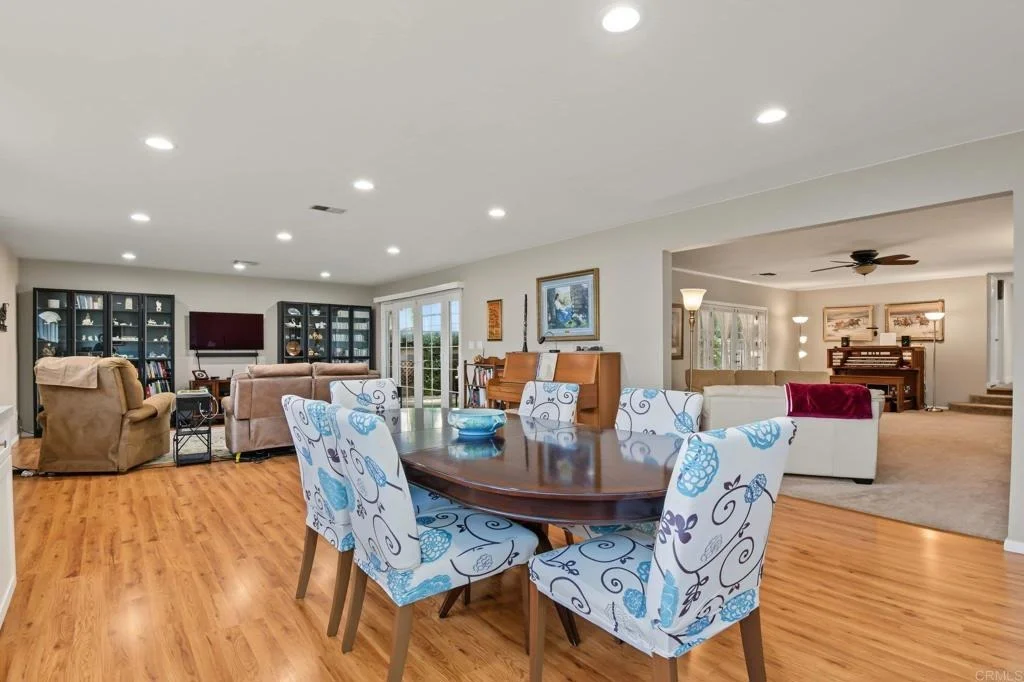 Photo of 318 Rose View Place
