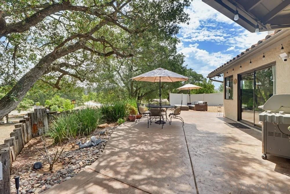 Photo of 2577 Camino Narciso