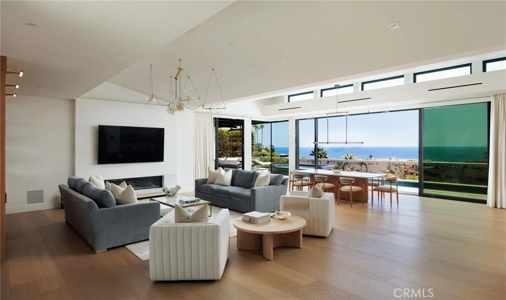 Photo of 2595 Altamar