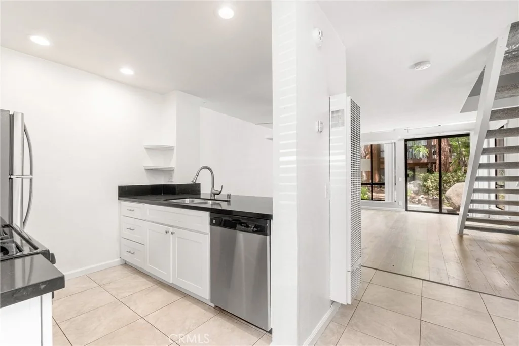 Photo of 14101 Bayside