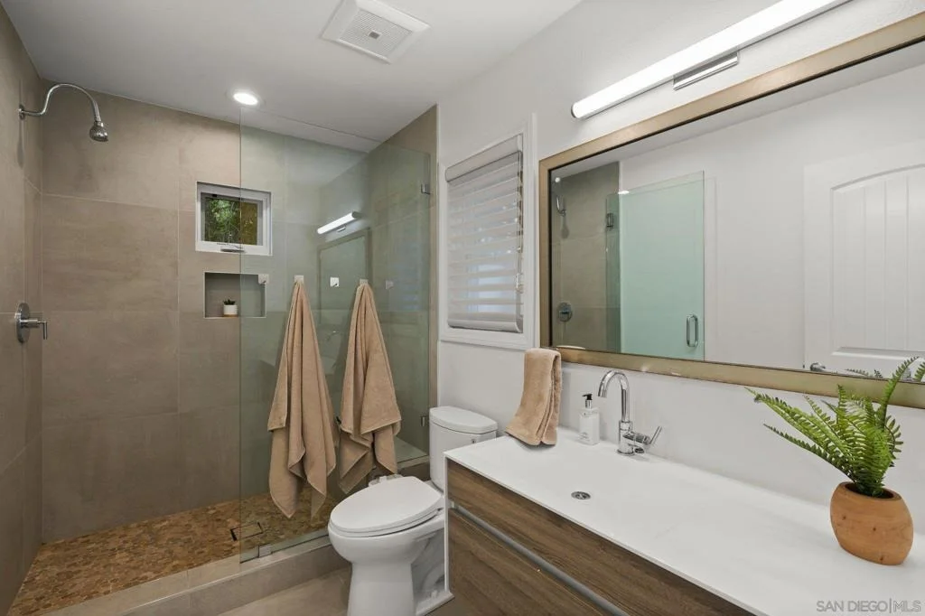 Photo of 2505 Hidden Valley Pl