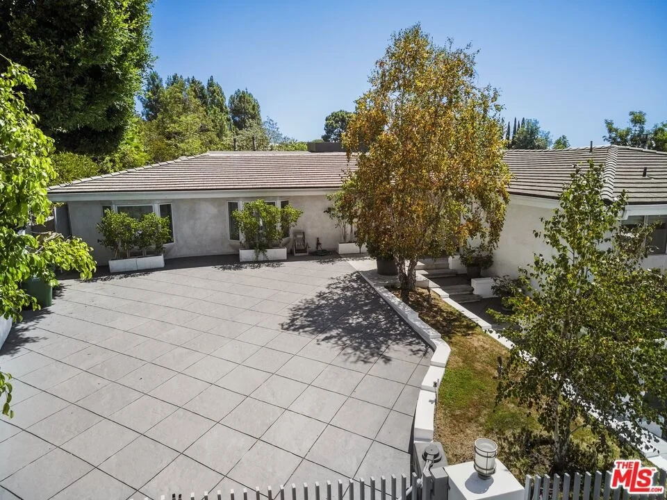 Photo of 9626 Highridge Drive