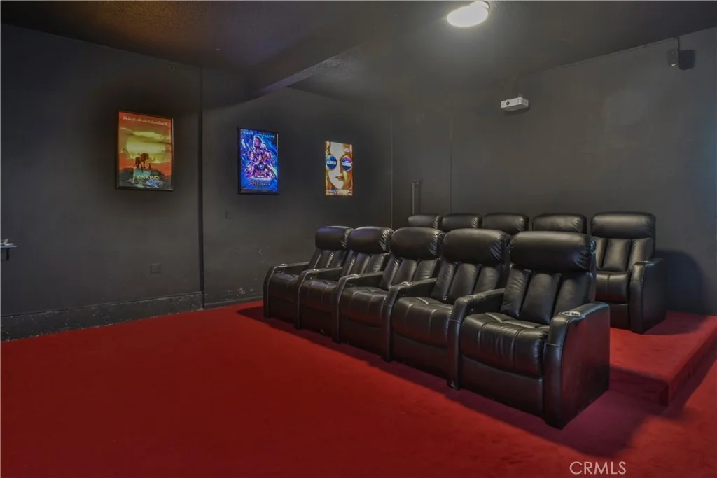 Photo of 1037 Beaver