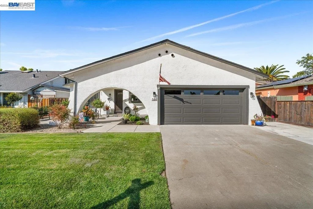 Photo of 586 Colusa Way
