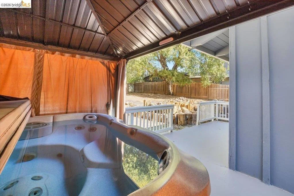 Photo of 5827 Lookout Ct