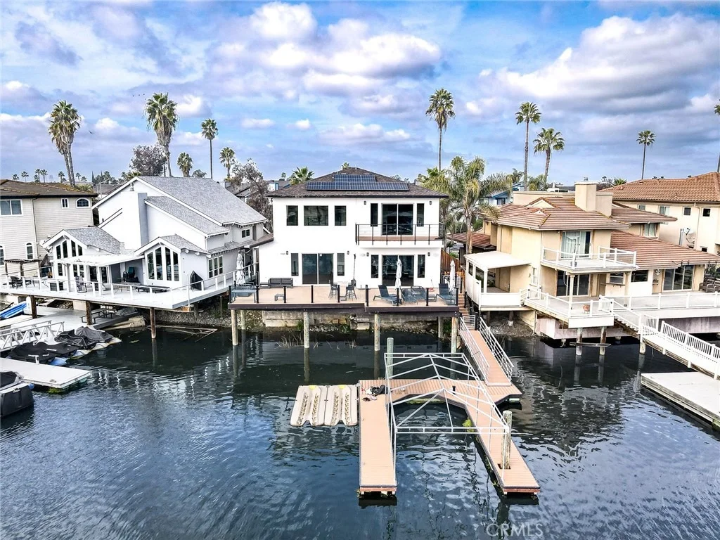 Photo of 952 Lido