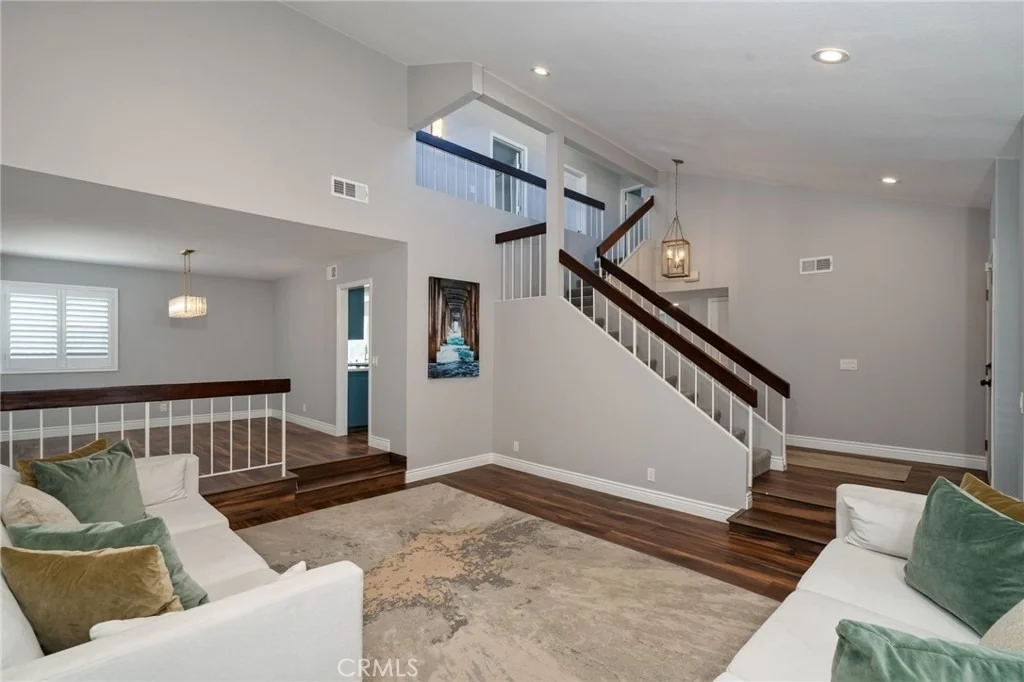 Photo of 902 Calle Carrillo