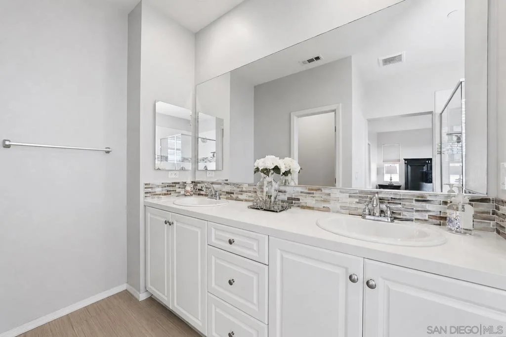 Photo of 310 Dahlia Way