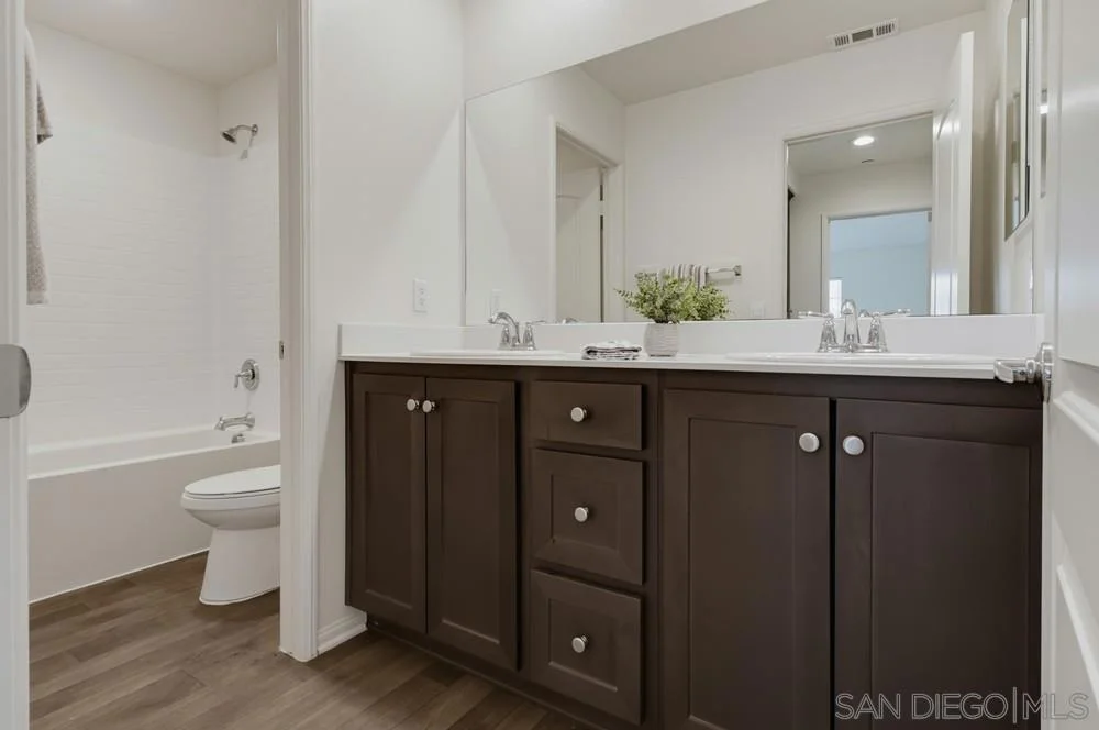 Photo of 5444 Starlight