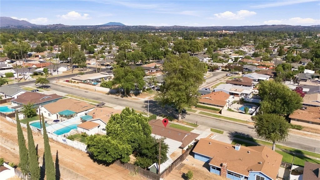 Photo of 8755 Delano