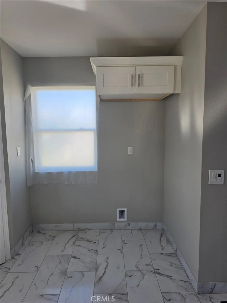 Photo of 419 W Devonshire Avenue