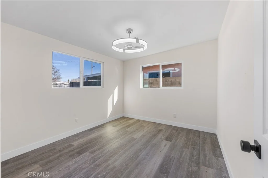 Photo of 44745 3rd E