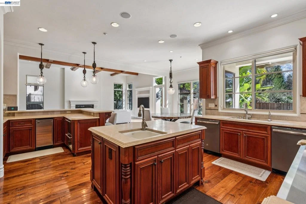 Photo of 1439 Vine Ln