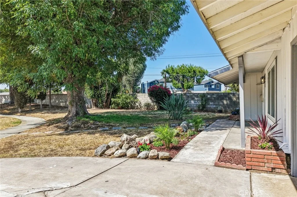 Photo of 9091 Savoy Street