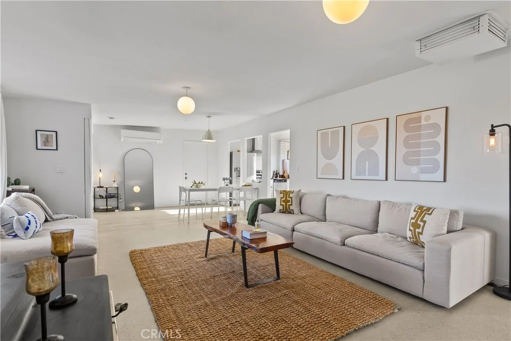 Photo of 60611 Birdie Ln