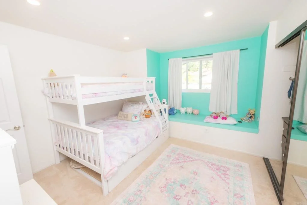Photo of 1109 Sundale Road