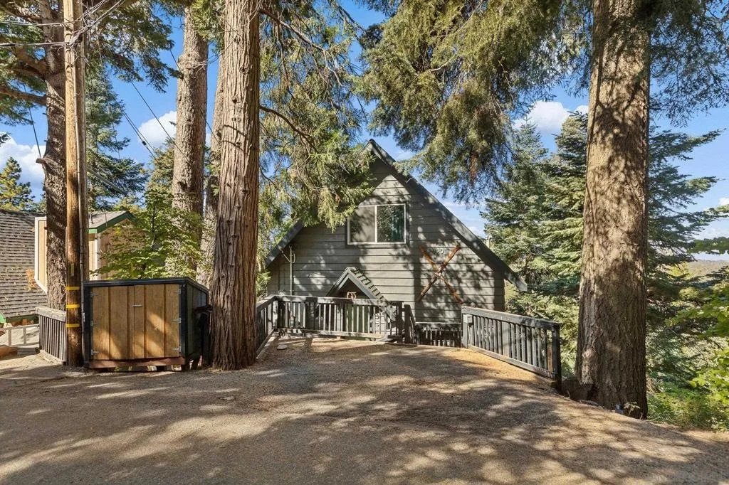 Photo of 720 Buckingham Sq