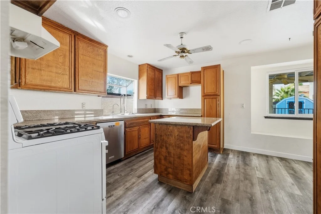 Photo of 42911 Lemonwood