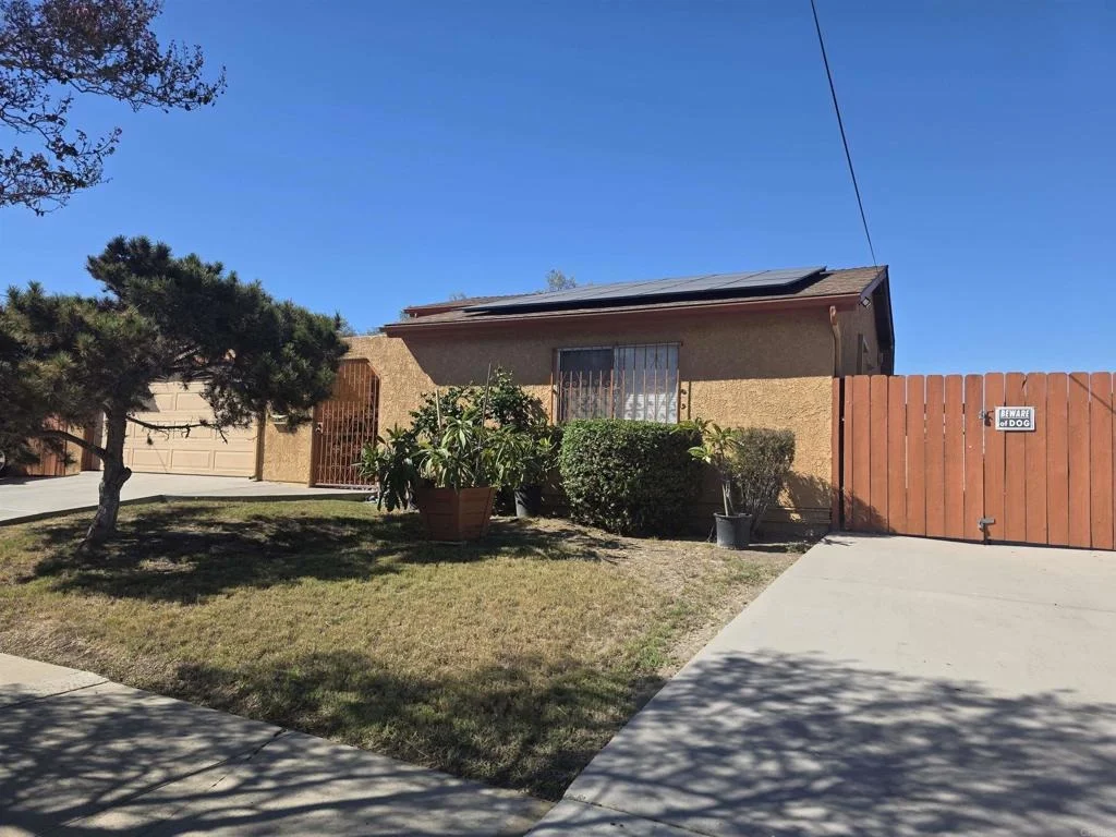 Photo of 450 BROADVIEW Street